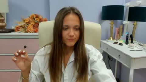 Snapshot of emilly_lust99 chatting on 06.30.26 Emilly online show from 06.30.26