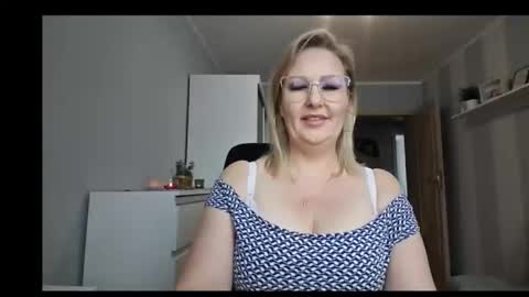 EmillyLove online show from 02.11.26