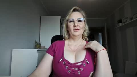 EmillyLove online show from 03.10.26