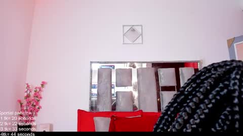 Snapshot of emillyroaa chatting on 06.15.26 Emilly Roa online show from 06.15.26