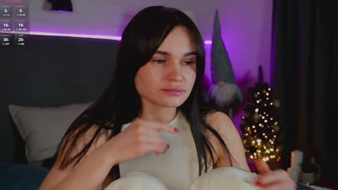 Snapshot of emily___cute chatting on 12.13.24 Emily Cute online show from 12.13.24