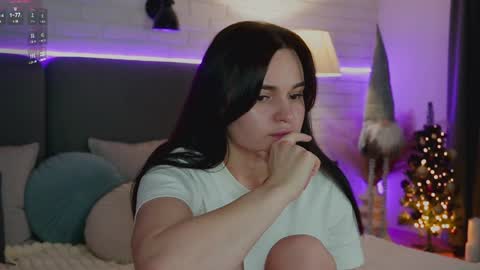 Snapshot of emily___cute chatting on 12.28.24 Emily Cute online show from 12.28.24