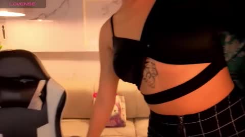 Snapshot of emily__tp chatting on 02.28.26 Emily tp 700am - 1400pm online show from 02.28.26