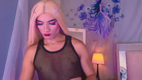 emily_castillo1_ online show from 03.28.26