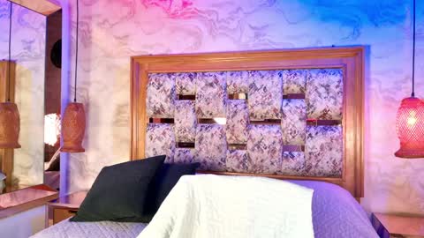 emily_dempsey online show from 04.10.26