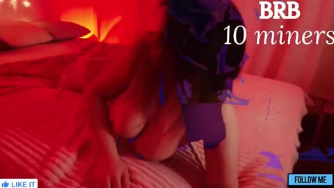 Snapshot of emily_gin chatting on 12.14.25 EMILY online show from 12.14.25