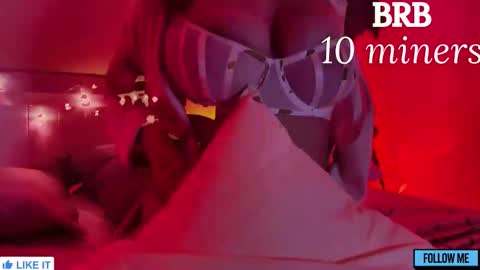 Snapshot of emily_gin chatting on 02.05.26 EMILY online show from 02.05.26