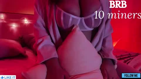 Snapshot of emily_gin chatting on 03.03.26 EMILY online show from 03.03.26