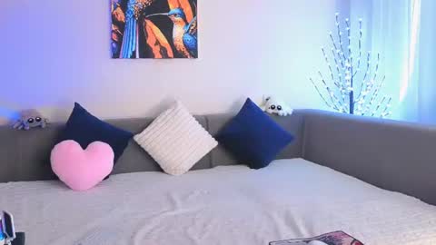 Emily Heels online show from 07.06.26