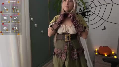 Snapshot of emily_jayreal chatting on 10.31.25 Emily online show from 10.31.25