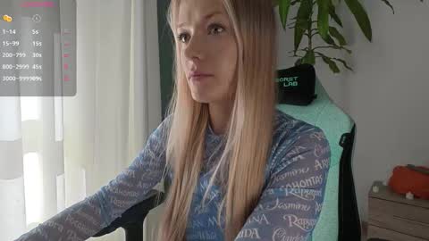 Snapshot of emily_jayreal chatting on 11.20.25 Emily online show from 11.20.25