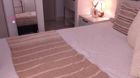 Snapshot of emily_johnson1 chatting on 09.18.25 Juliana online show from 09.18.25