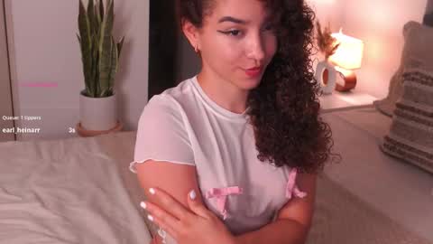 Snapshot of emily_johnson1 chatting on 11.23.25 Juliana online show from 11.23.25