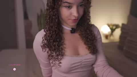 Snapshot of emily_johnson1 chatting on 06.12.26 Juliana online show from 06.12.26