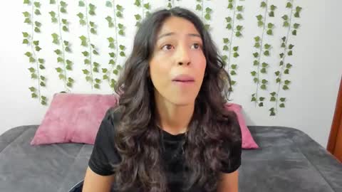 Snapshot of emily_jonessxx chatting on 03.13.26 emily online show from 03.13.26