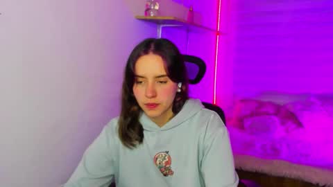 Snapshot of emily_lindey chatting on 11.29.25 emily_lindey online show from 11.29.25