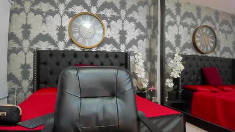 Emily online show from 02.04.25