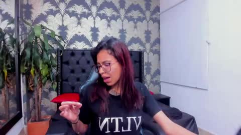 Snapshot of emily_loperaa chatting on 05.03.26 Emily online show from 05.03.26