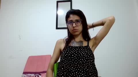 Snapshot of emily_loperaa chatting on 05.08.26 Emily online show from 05.08.26