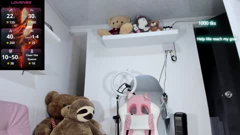 emily_palmeer online show from 01.18.25