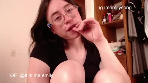 emily_pearl_ online show from 04.08.26