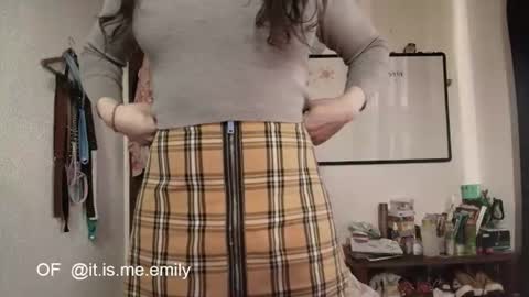 emily_pearl_ online show from 07.24.26