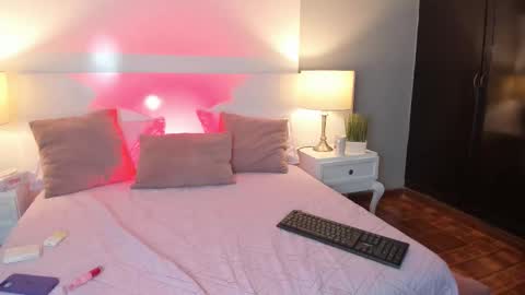 Snapshot of emily_roberts1 chatting on 11.16.25 Emily online show from 11.16.25