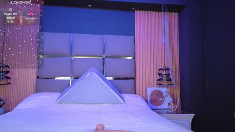 Emily online show from 11.14.25