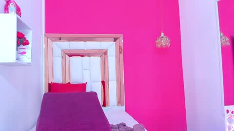 Emily online show from 02.05.25