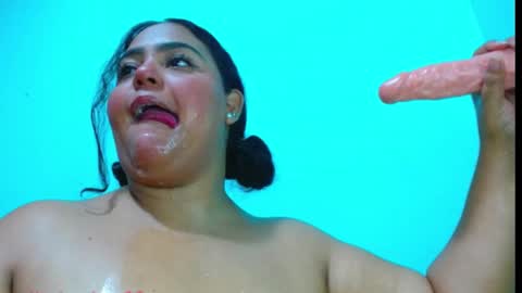 Snapshot of emily_sweet_23 chatting on 02.24.25 Liss online show from 02.24.25