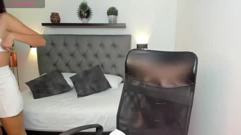 Emi online show from 12.28.24