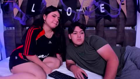 Snapshot of emilyandrew_ chatting on 10.30.25 Amily Andrew online show from 10.30.25