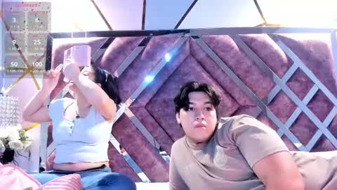 Snapshot of emilyandrew_ chatting on 11.24.25 Amily Andrew online show from 11.24.25