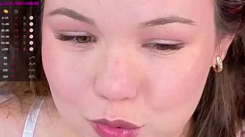 artist Emily online show from 11.08.25