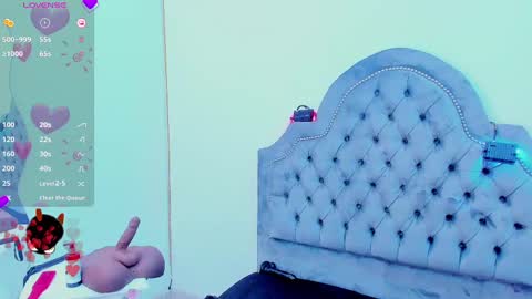 Snapshot of emilybta chatting on 02.14.25 EMILY online show from 02.14.25