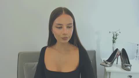 EmilyCharming online show from 02.06.25