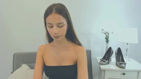 EmilyCharming online show from 02.08.25