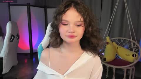 Snapshot of emilychaves chatting on 10.10.25 Emilyhaves online show from 10.10.25