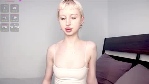 Snapshot of emilycutegirl chatting on 02.21.26 Emily online show from 02.21.26