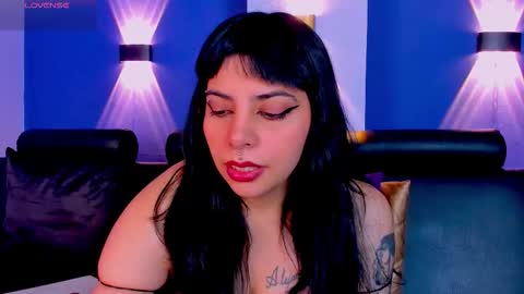 Snapshot of emilydarkwood chatting on 10.02.25 Emily online show from 10.02.25