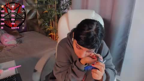 Snapshot of emilydarkwood chatting on 10.08.25 Emily online show from 10.08.25