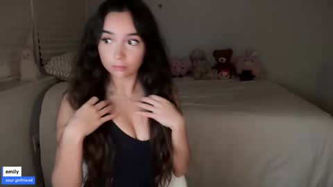 Snapshot of emilyfawn chatting on 10.18.25 emilyfawn online show from 10.18.25