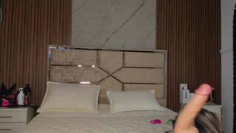 Emily Hendrix online show from 01.29.25