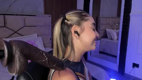 Emily Hendrix online show from 02.13.25