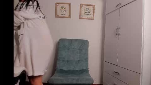 Emily Jang online show from 11.23.25