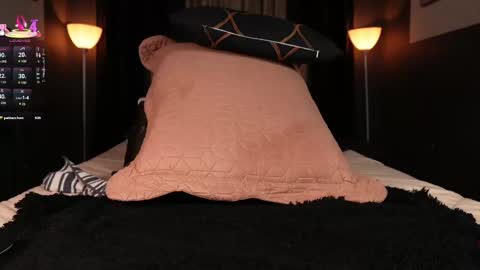 Snapshot of emilyjhonson_1 chatting on 10.01.25 Emily Jhonson online show from 10.01.25