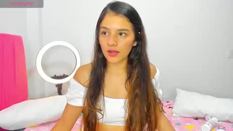 Snapshot of emilyjonss chatting on 02.21.25 Emily online show from 02.21.25