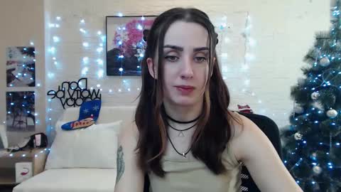 Snapshot of emilylayer chatting on 12.22.24 Emyli online show from 12.22.24