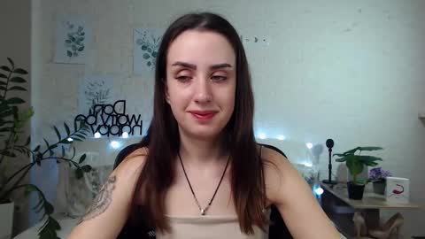 Snapshot of emilylayer chatting on 01.15.25 Emyli online show from 01.15.25