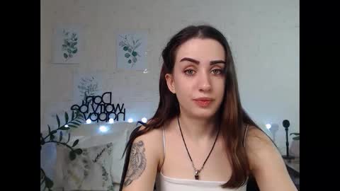 Snapshot of emilylayer chatting on 01.18.25 Emyli online show from 01.18.25